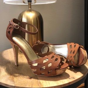 Audrey Brooke Cognac Pumps